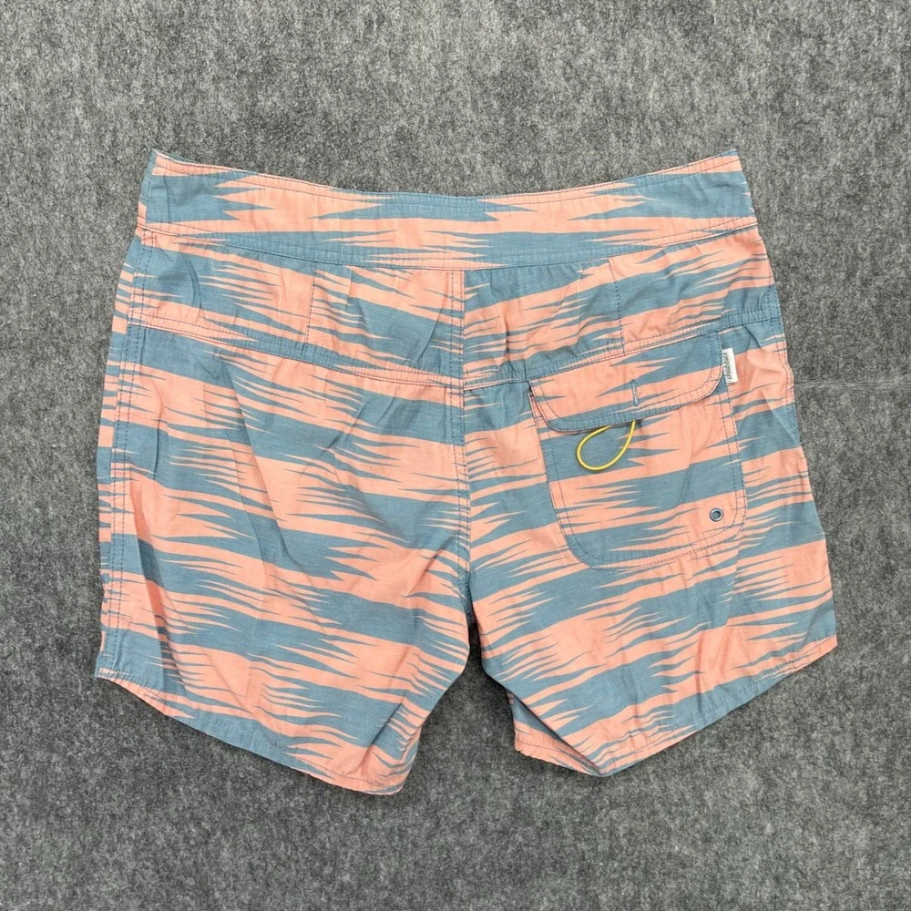 Chubbies Board Shorts Mens 30 Swim Trunks Peach Blue Ikat Pattern Stretch